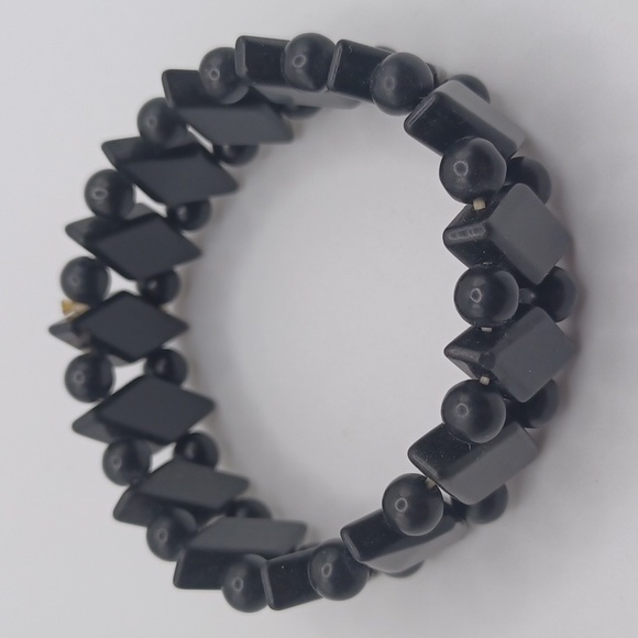 Onyx Beaded Stretch Bracelet - Picture 3 of 5